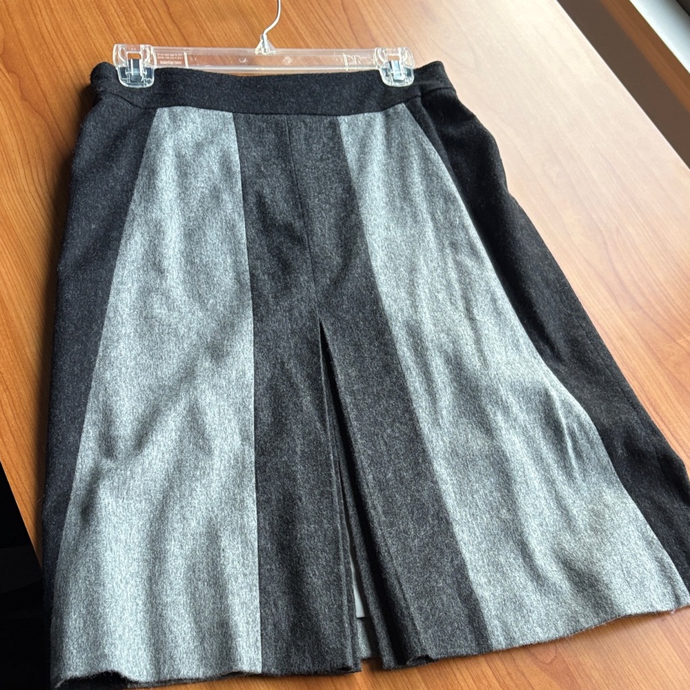 Classiques Entier Two-Tone Black and Gray A-Line Skirt